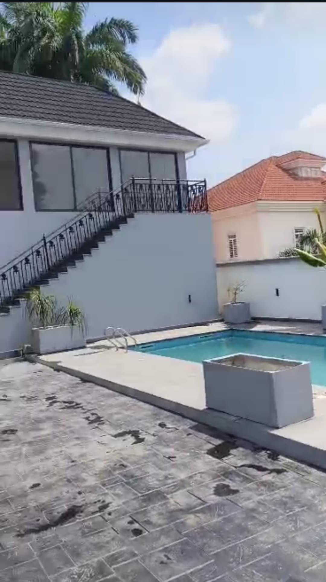 7 bed room mansion with a fully smart home automated for sale - Image 4